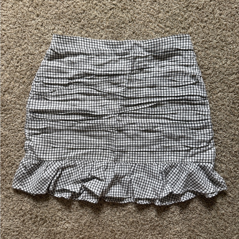 Abercrombie and Fitch plaid mini skirt - Picture 3 of 3